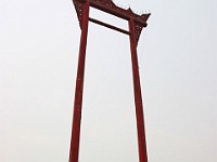 The-Golden-swing-Wat-Suthat