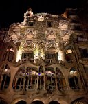 Barcelona-Gaudi-Casa-Batllo-by-night