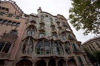 Barcelona-Gaudi-Casa-Batllo-facade-3
