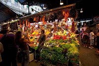 Barcelona-La-Boqueria-market-fruit-and-veg-stall