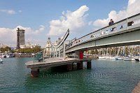 Barcelona-Port-Vell-Rambla-de-Mar-bridget