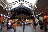 Barcelona-entrance-to-La-Boqueria-market-2