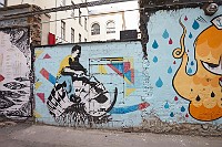 Berlin-Hackesche-Hofe-graffiti-2