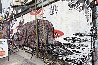 Berlin-Hackesche-Hofe-graffiti-3