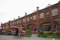 Berlin-Hackescher-Markt-staation-and-cafe