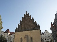 Prague-tourists-outside-the-Old-New-synagogue
