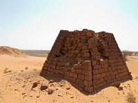 Sudan-pyramids-in-the-royal-city-2