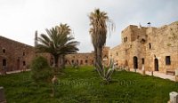 Syria-Arwad-island-inside-the-fort