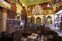 Syria-Damascus-Sraight-street-shop-interior-by-Roman-arch2