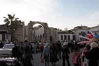 Syria-Damascus-going-to-evening-prayer,-outside-the-Great-Umayyad-mosque