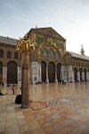 Syria-Damascus-solar-clock-and--mosaics-on-the-wall-of-the-prayer-hall-of--the-Great-Umayyad-mosque