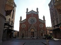 Istanbul-Beyoglu-Istikal-Caddesi-church-of-Saint-Antoine