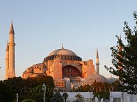 Istanbul-Haghia-Sophia-at-dusk