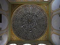 Istanbul-Topkapi-palace-Harem-ceiling-and-chandelier