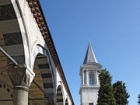 Istanbul-Topkapi-palace-courtyard