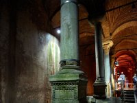Istanbul-basilica-cistern-Madusa-head