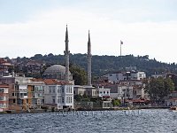 Istanbul-mosque-and-yali's-on-the-Asian-shore-of-the-Bosphorous