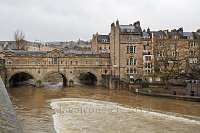 Bath-Pulteney-bridge-and-Avon-in-flood