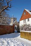 Betchworth-church-yard-entrance-Pt
