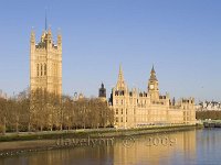 London-Houses-of-Parliament-and-Thames