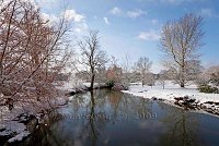 Snow-and-the-river-Mole-at-Betchworth