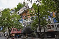 Vienna-Hundertwasser-Haus-3