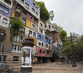 Vienna-Hundertwasser-Haus-4