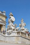 Vienna-Schonbrunn-palace-statues-on-the-Gloriette