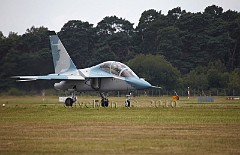 Farnborough-Alenia-Aermacchi-M-346-take-off