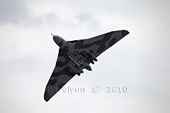 Farnborough-Avro-Vulcan-B2-bomb-doors-open
