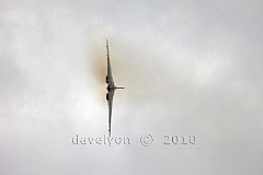 Farnborough-Avro-Vulcan-B2-max-power-tight-turn