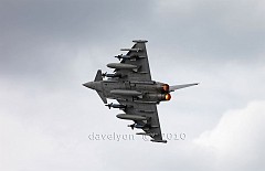 Farnborough-BAE-Systems-Eurofighter-Typhoon-full-weapons-load-2