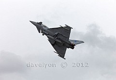 Farnborough-Eurofighter-Typhoon-take-off-2