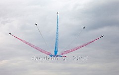 Farnborough-RAF-Red-Arrows-display-team-2