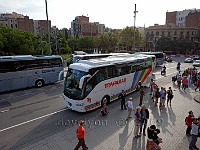 Barcelona-Sagrada-Familia-tourist-buses-outside